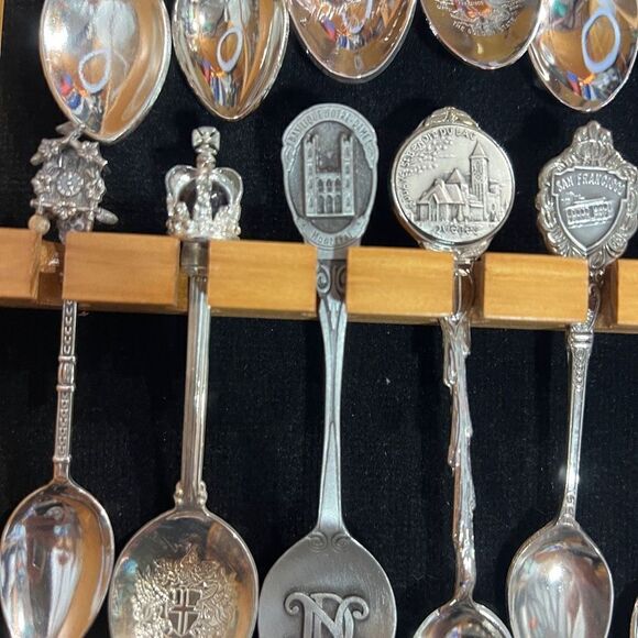 36 Spoon Glass Display Case Cabinet Holder
Rack Shadow Box 34 Spoons included - Picture 10 of 16